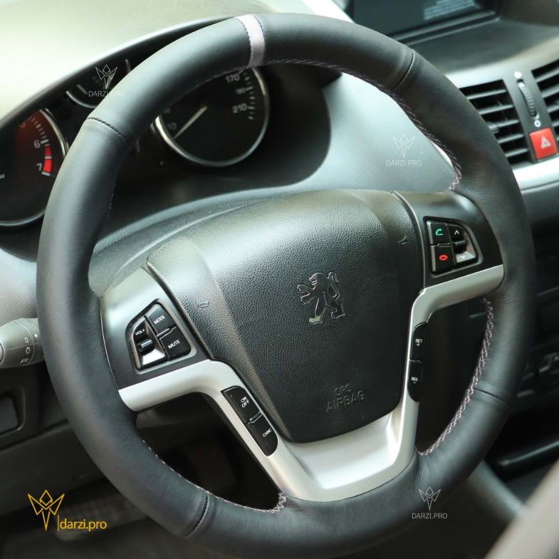 ترکیب تمام جیر میکروفایبر + نوار و دوخت قرمز