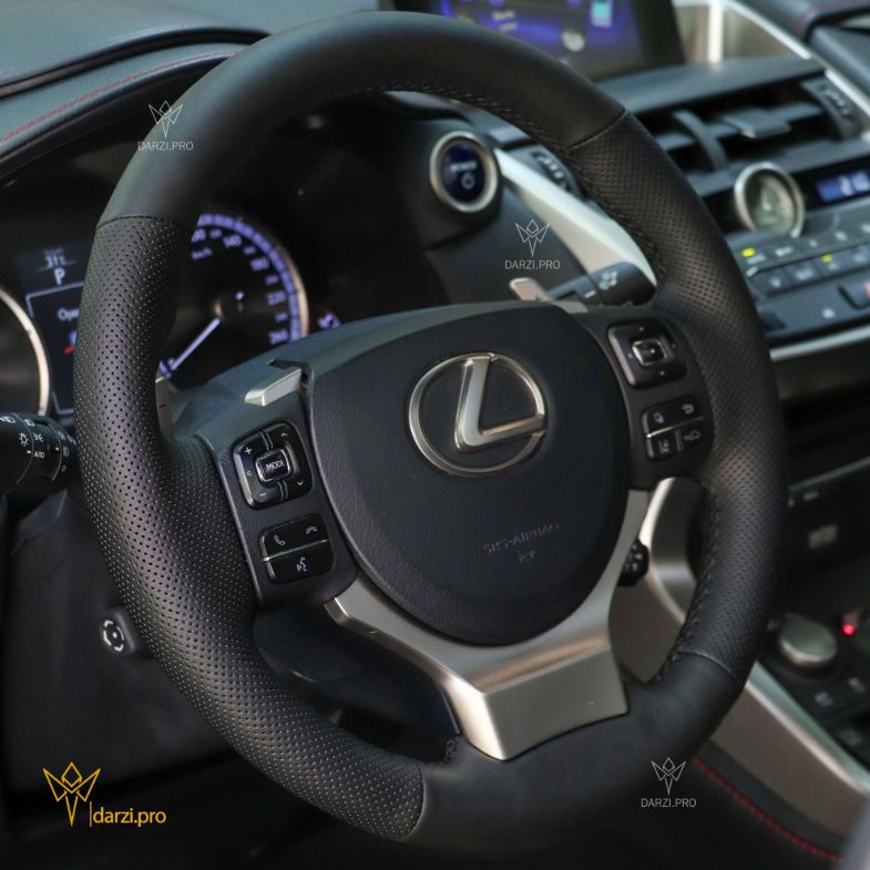 ترکیب جیر میکروفایبر + چرم پانچ + نوار و دوخت قرمز