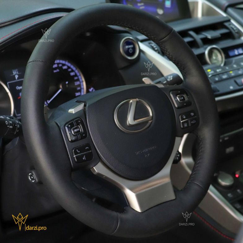 ترکیب جیر میکروفایبر + چرم پانچ + نوار و دوخت قرمز