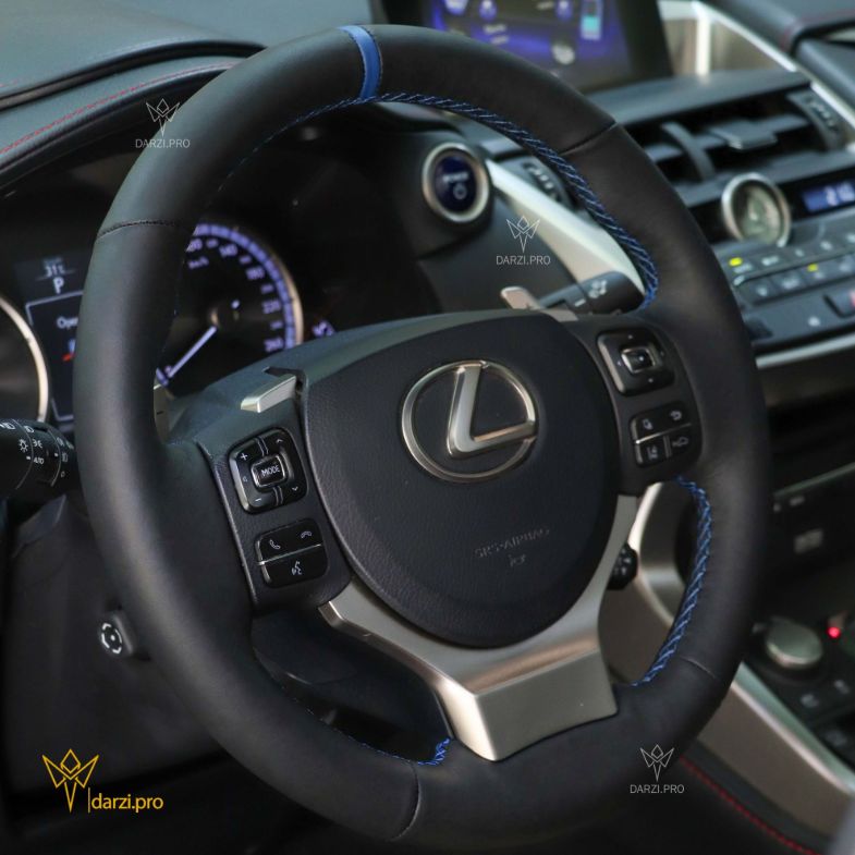 ترکیب جیر میکروفایبر + چرم پانچ + نوار و دوخت قرمز